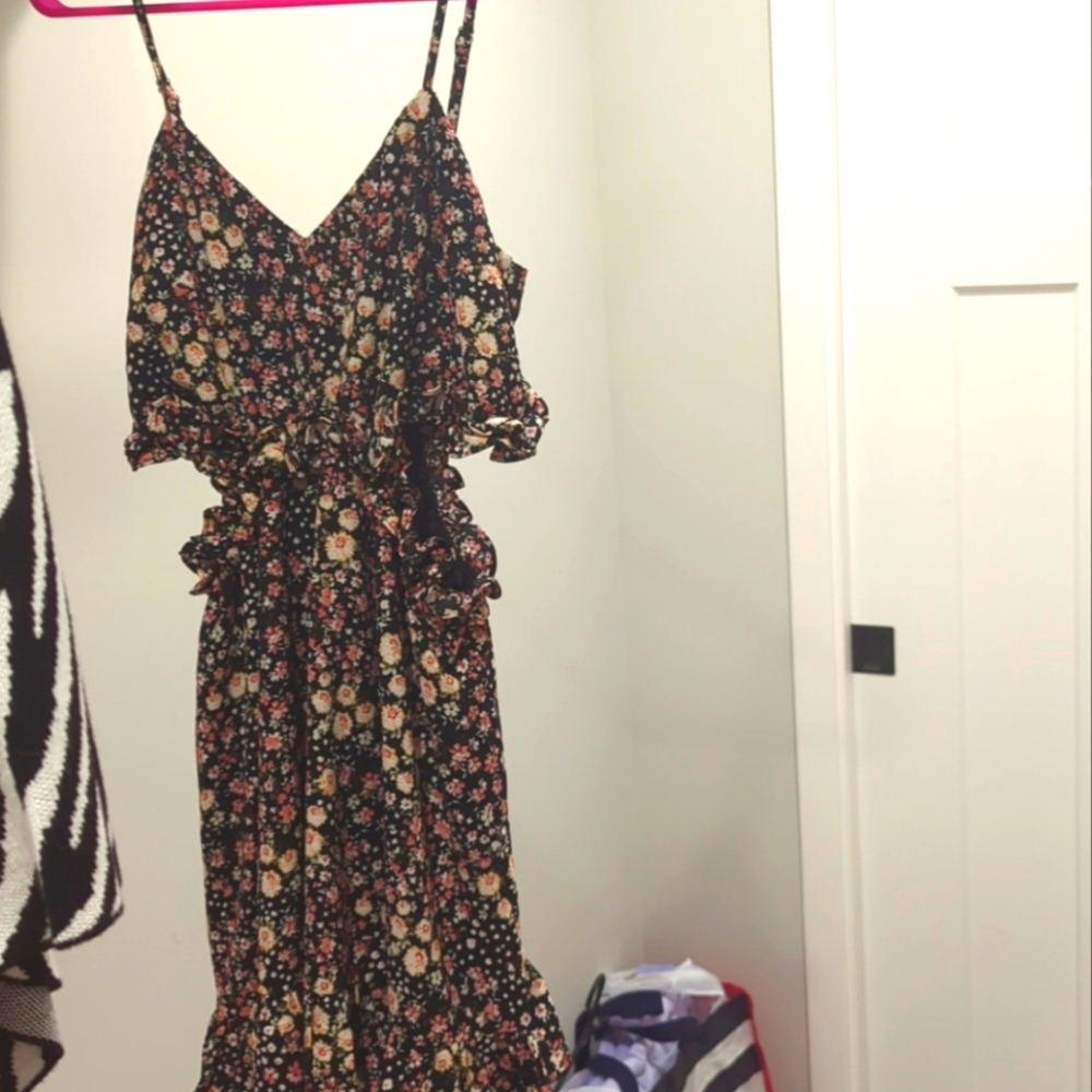 Floral dress - Picture 3 of 3